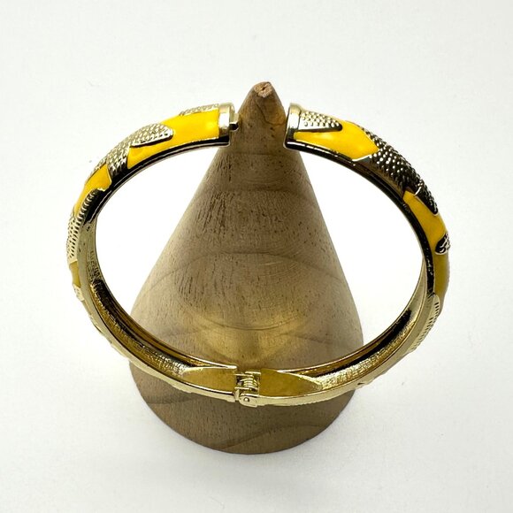 Golden Sunshine Starfish Clamper Bracelet — Size 7 1/4 — EUC - Picture 2 of 7